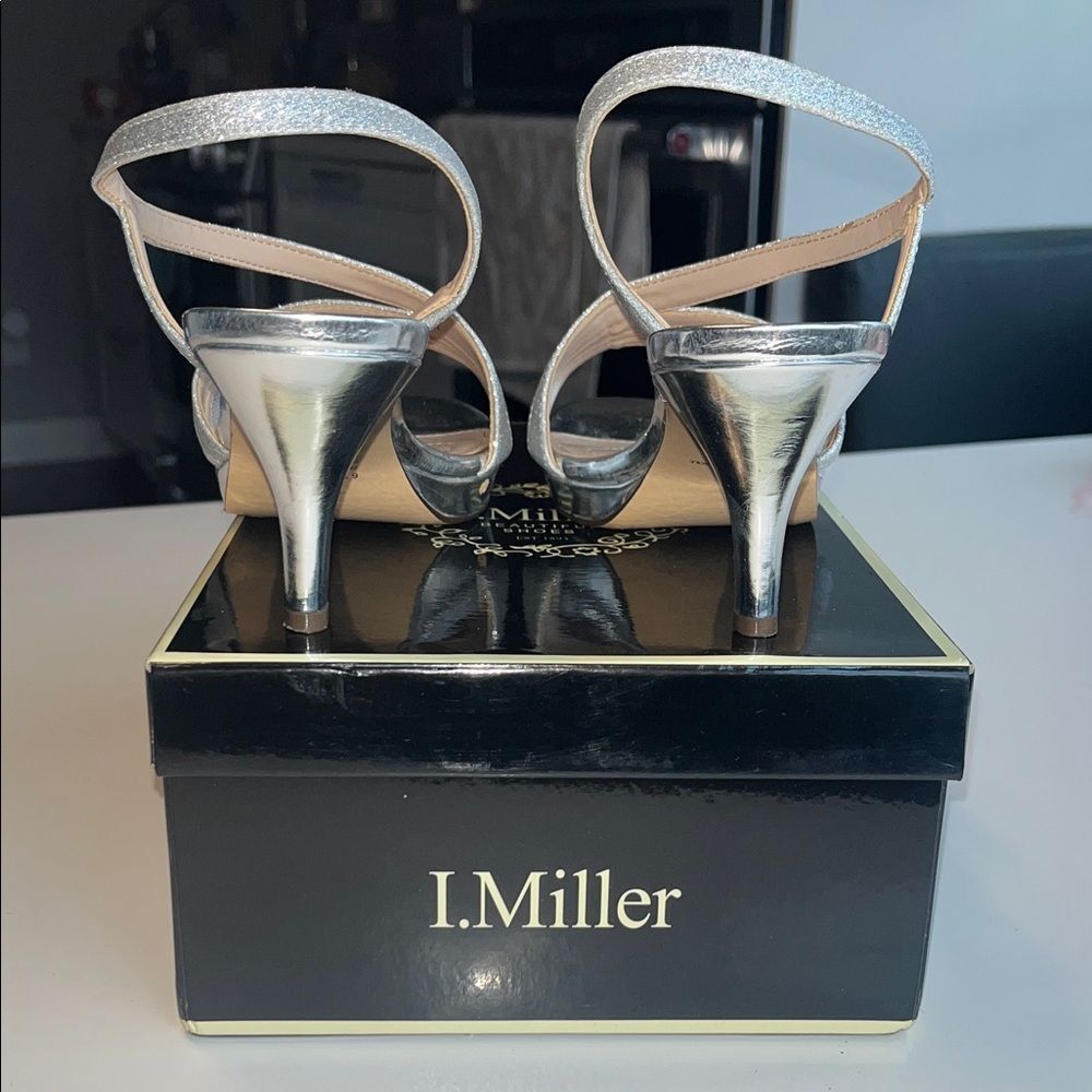 I. Miller Silver Glitter Women's Heels Size 6.5 Pre-Loved w/ Original Box - Picture 6 of 11